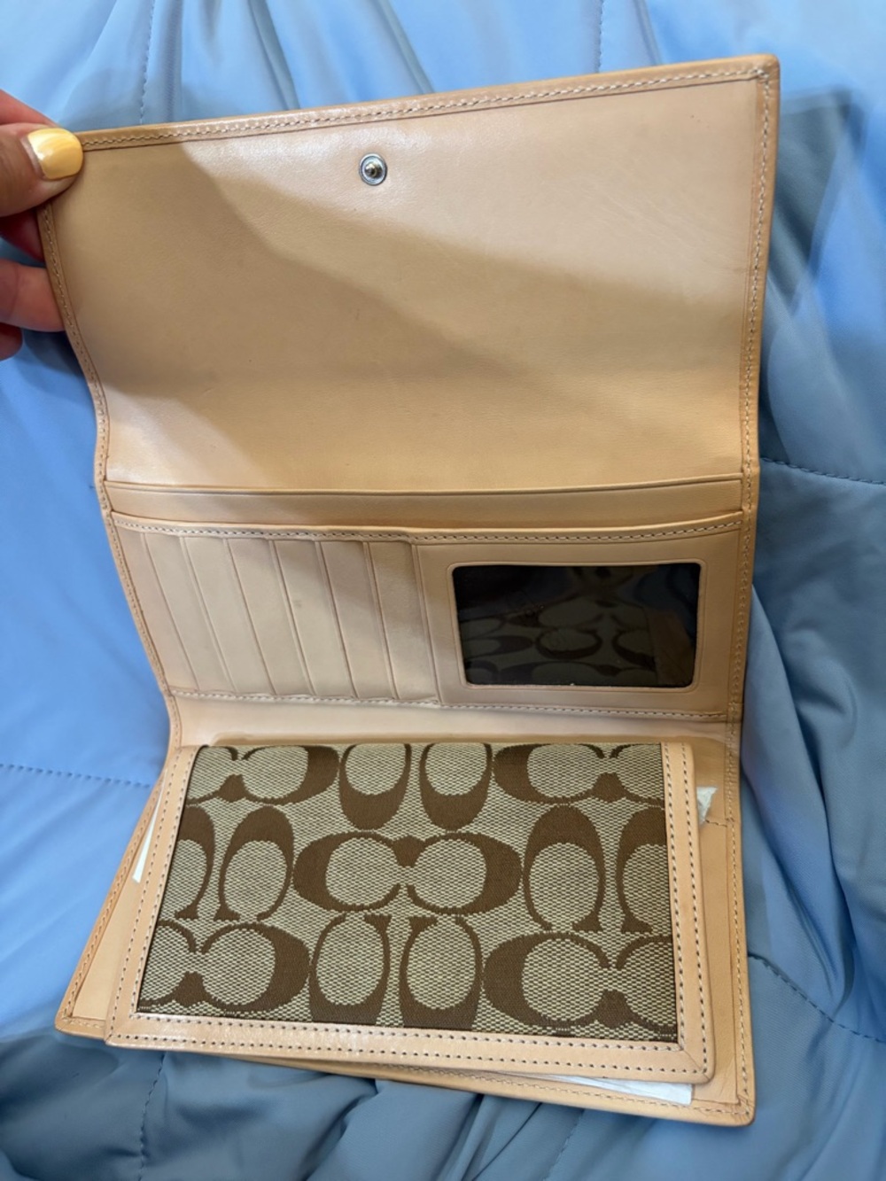Coach Signature Long Wallet - Picture 10 of 12